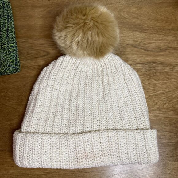 Love Your Melon Beanie Womens One Size Lot of 2 Knit Pom Green Off White Winter - Picture 5 of 12